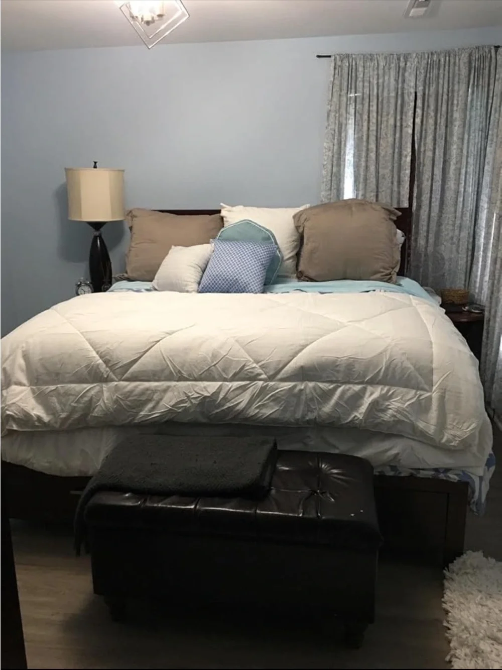 Queen White Plush Down Alternative Comforter